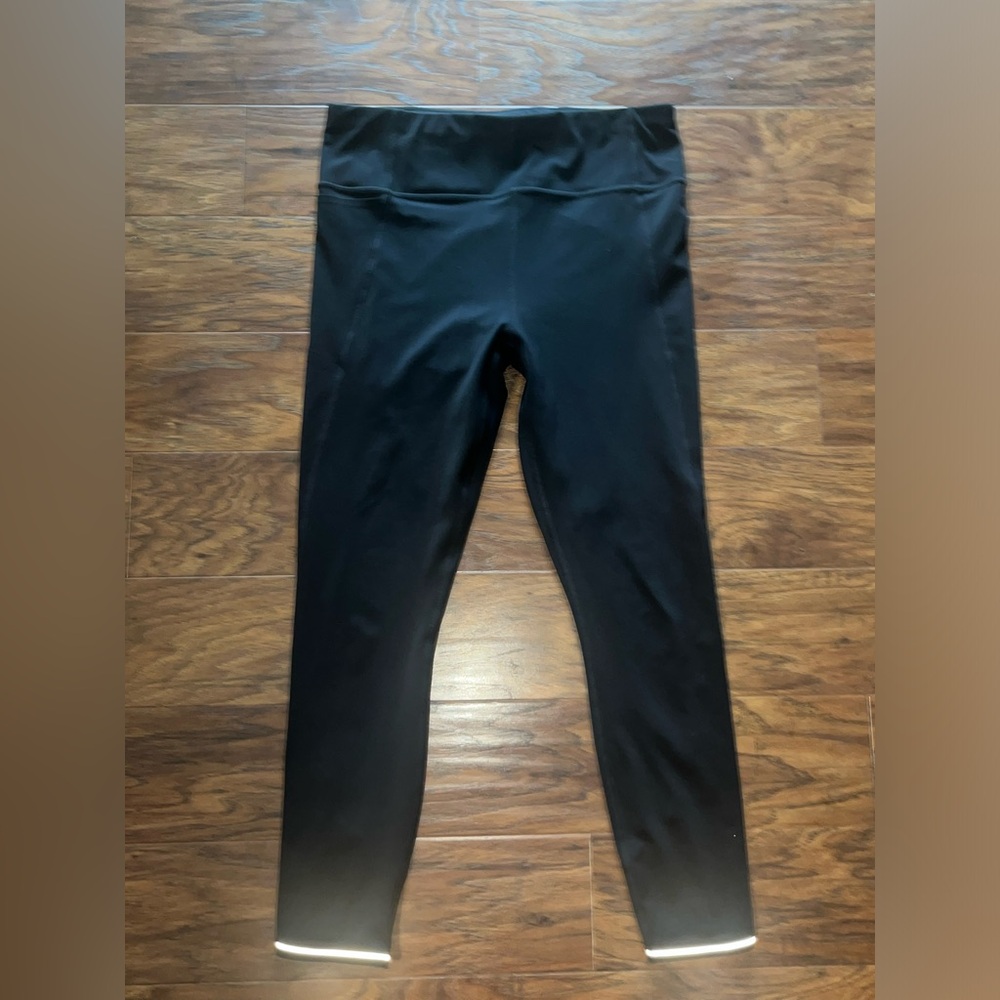 LIKE NEW Athleta High-Rise Running Leggings - Black - Sz Medium